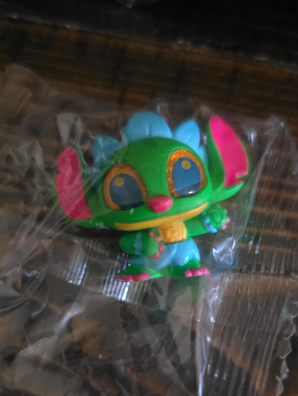 Ultra Rare Hula Stitch Disney Doorables Neon Glow Toy